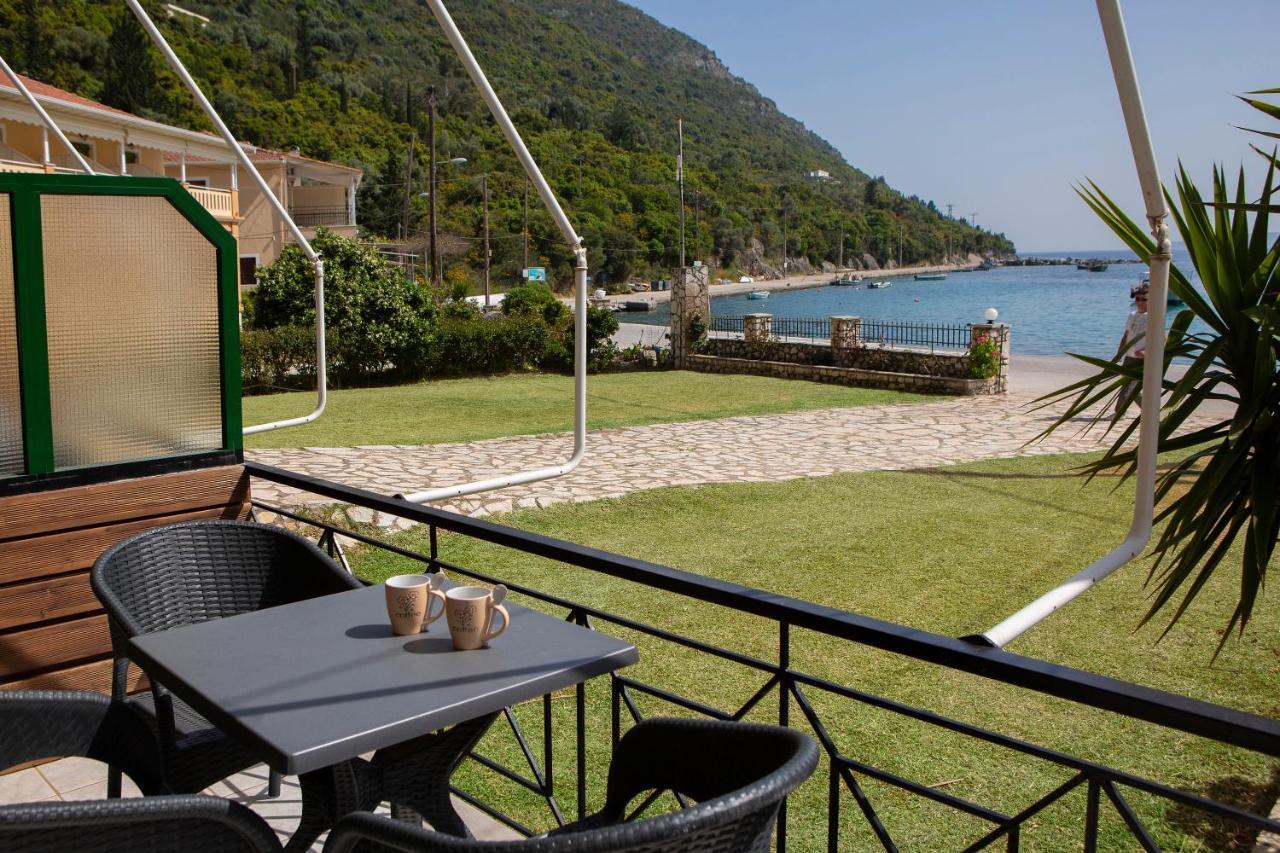 ميكروس جيالوس Captain Nick Aparthotel المظهر الخارجي الصورة