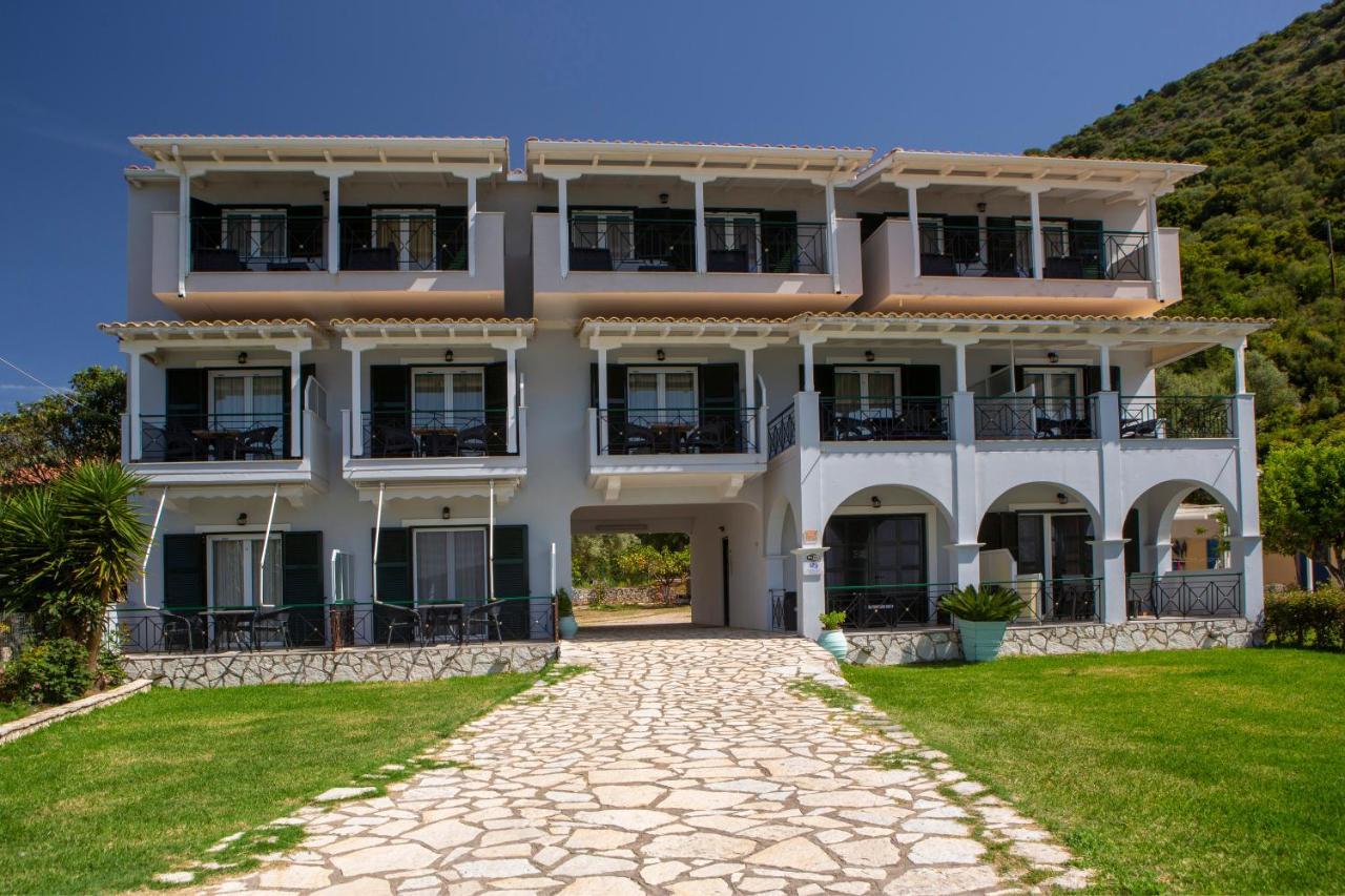 ميكروس جيالوس Captain Nick Aparthotel المظهر الخارجي الصورة