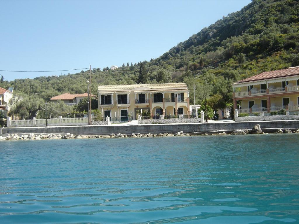 ميكروس جيالوس Captain Nick Aparthotel المظهر الخارجي الصورة