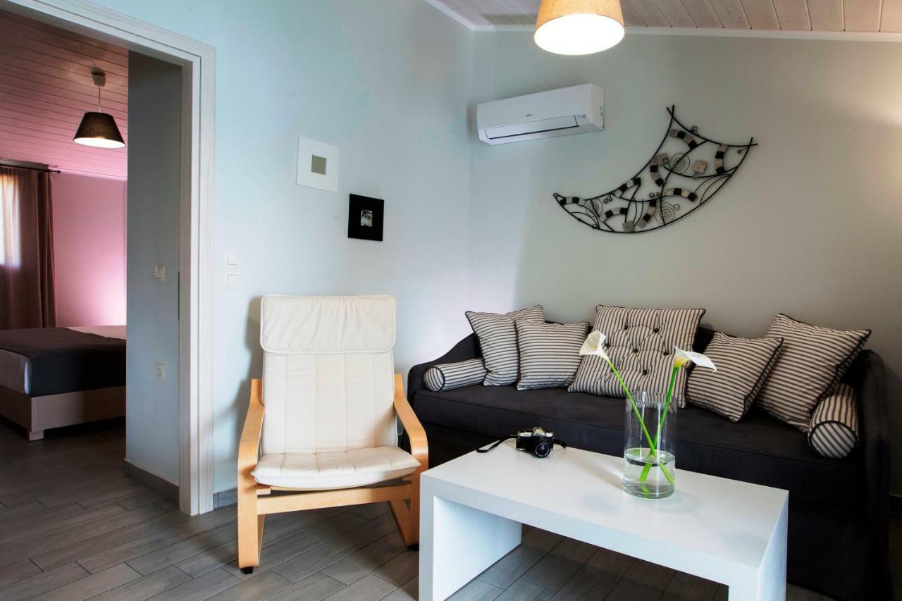 ميكروس جيالوس Captain Nick Aparthotel المظهر الخارجي الصورة
