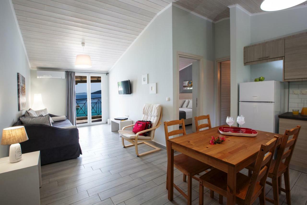 ميكروس جيالوس Captain Nick Aparthotel المظهر الخارجي الصورة