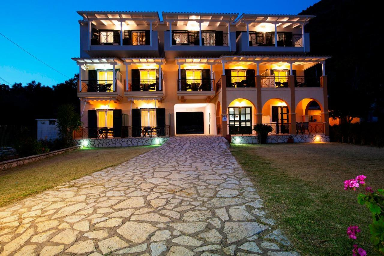 ميكروس جيالوس Captain Nick Aparthotel المظهر الخارجي الصورة